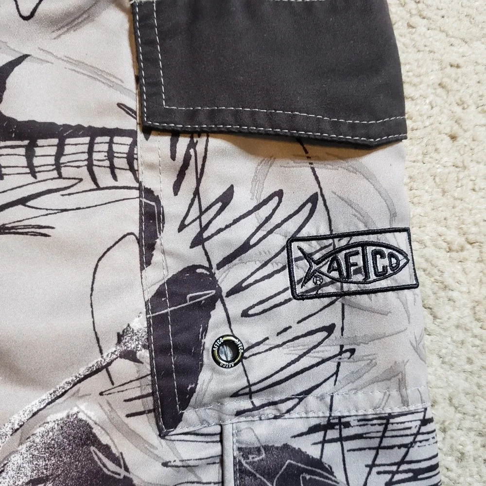 AFTCO Bluewater Shorts Mens 30 Black‎ White Hawaiian Floral Hibiscus Pockets